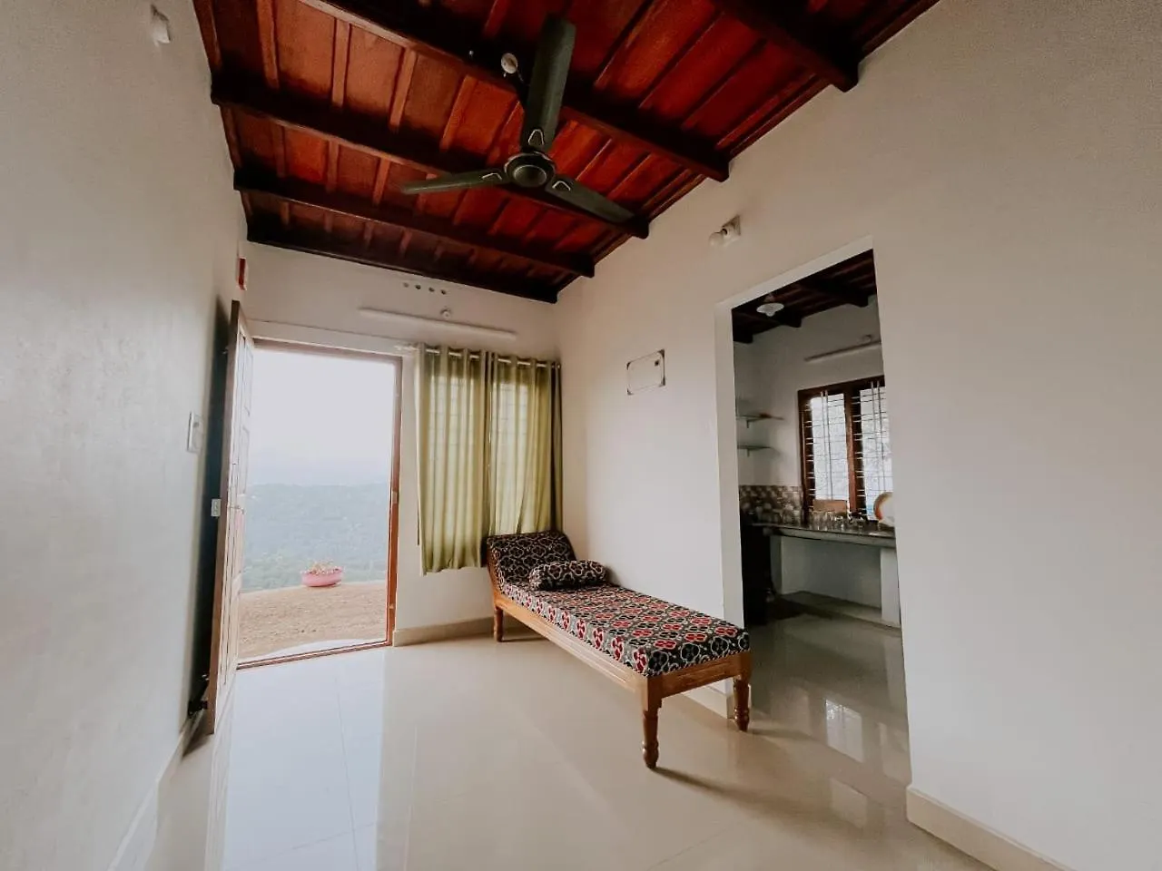Palkulam Heights Villa Kumudi